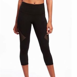 Old Navy Black Mesh Yoga Legging Capri
